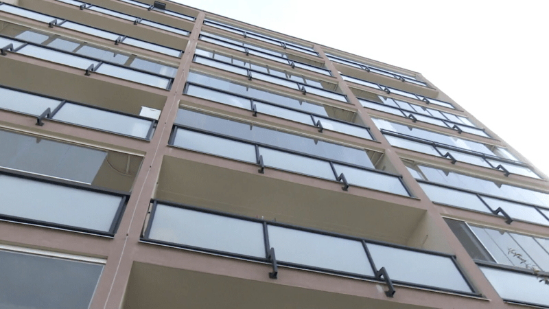 Do bytů jim zateklo 200 litrů vody, zdi pokryla plíseň. Havířovští žádají město o slevu z nájmu