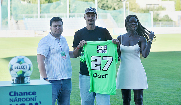 Podcasty, DJ sety, koncerty. Kučera je i bez fotbalu v jednom kole: Někdy to přepálím