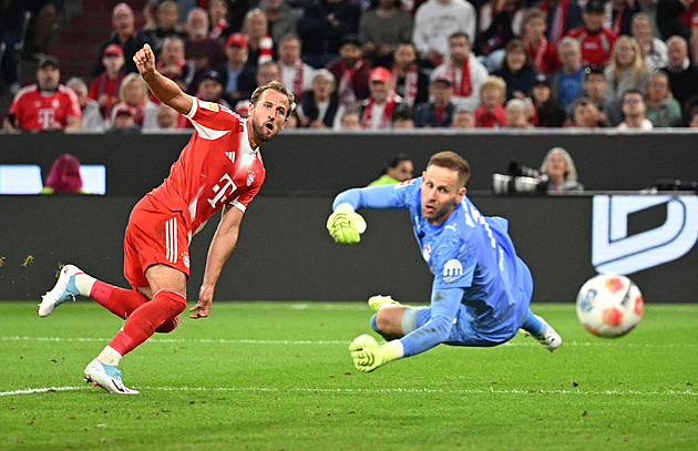 Hattrick za čtvrthodinku. Kane na úvod bundesligy řádil, Bayern rozdrtil Lipsko