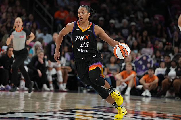 Thomasová se blýskla ve WNBA dalším triple doublem a pomohla Phoenixu k výhře
