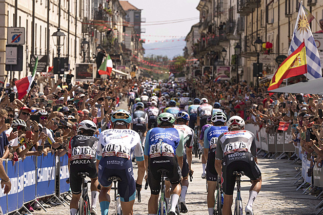 Vuelta ONLINE: Poprvé v Itálii, s šancí pro sprintery. Týmy favoritů si únik hlídají