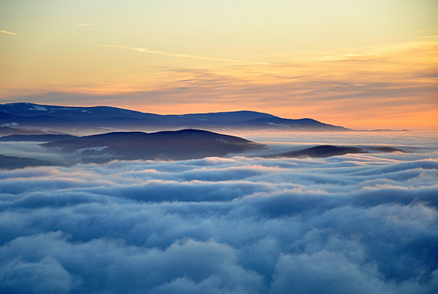Česko zažilo zatím nejchladnější ráno letošního léta. Někde mrzlo, padaly i rekordy