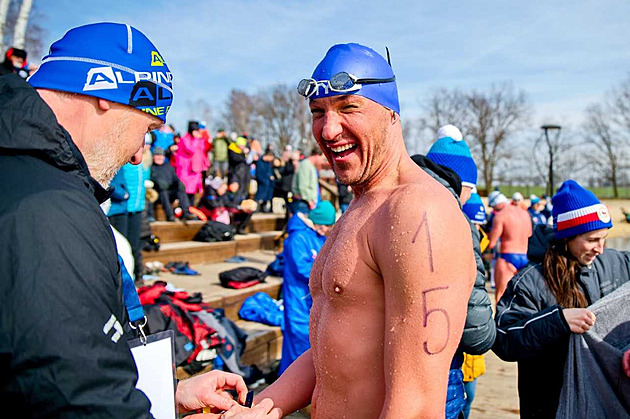 La Manche nepřekonal. Peníze pro nemocnou Amálku však plavec získal