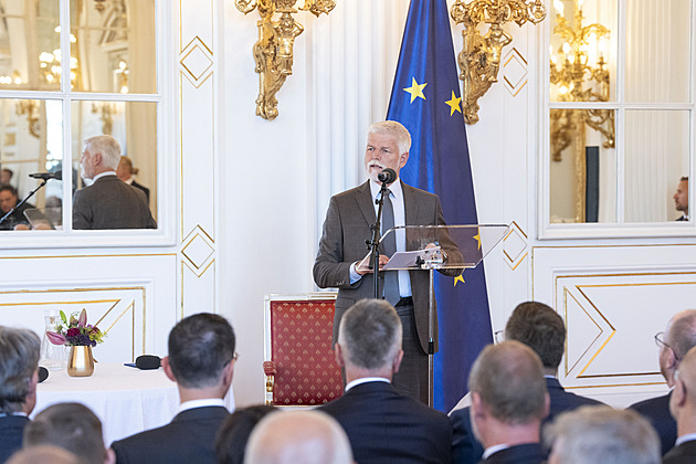 Pavel jednal s neziskovkami o situaci v Gaze, na schůzku přizval i diplomaty