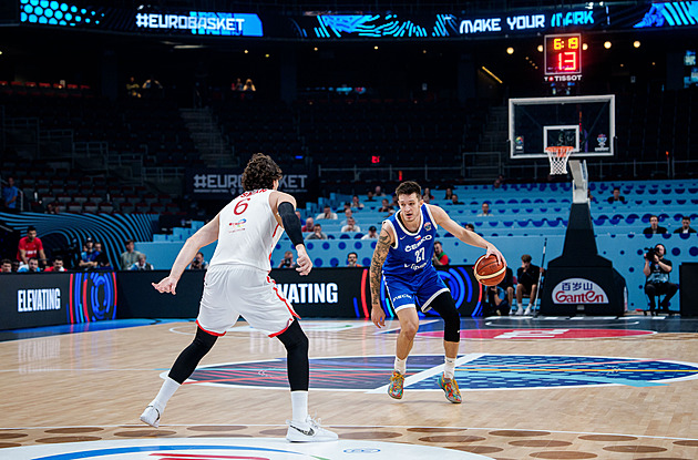 EuroBasket ONLINE: Češi začali aktivně, druhá čtvrtina ale jasně patřila Turkům
