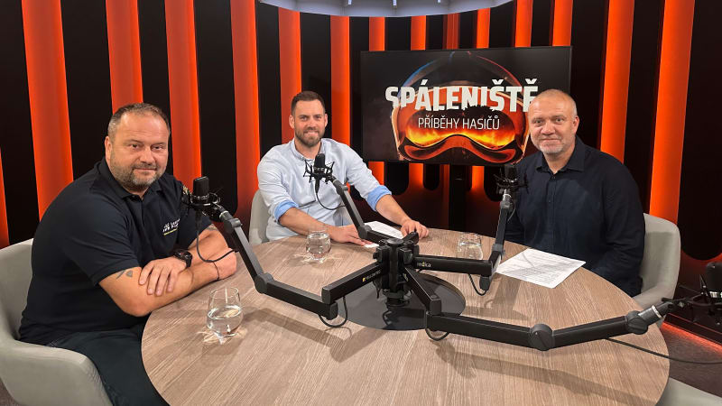 Propadl se hořící vietnamskou tržnicí Sapa aneb Dramatická záchrana hasiče v ohni