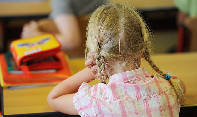 Září jako synonymum prázdné peněženky. Na kolik vyjde návrat do školy