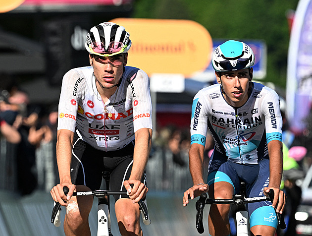 Jak utéct ze smlouvy. Ayusovi se pod Pogačarem nelíbí. Míří údajně k Vackovi