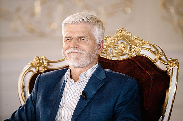 Prezident Pavel odjel na tajnou dovolenou do zahraničí