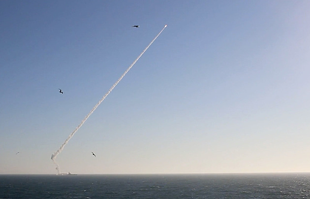 Rusové na cvičení s Bělorusy úspěšně otestovali hypersonickou raketu Cirkon