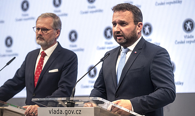 Starobní i další důchody vzrostou od ledna v průměru o téměř sedm stovek