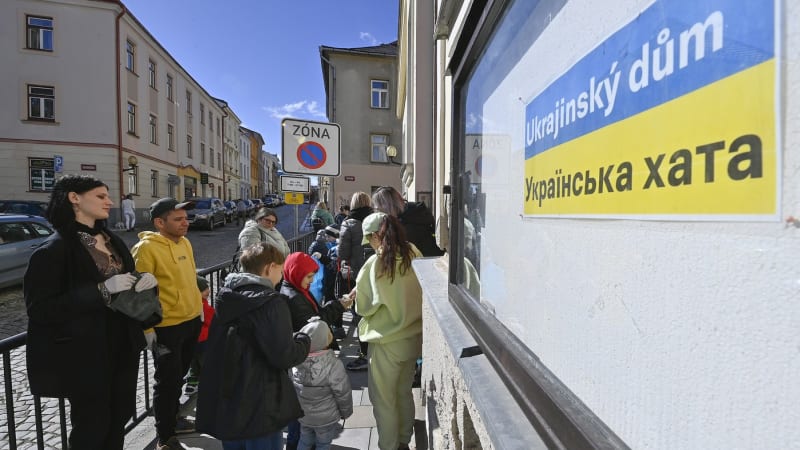 Skupina Ukrajinců zneužila dávky, do Česka jezdili jen pro peníze. Běžná praxe, přiznávají