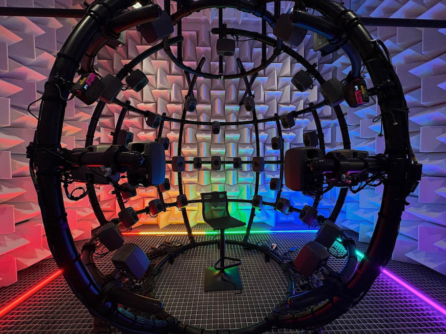 Jak Apple testuje AirPody? Podívejte se do laboratoří v Cupertinu