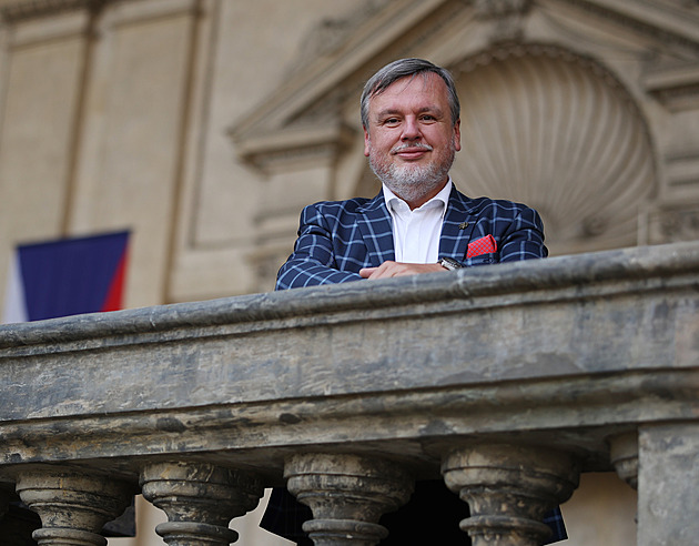 Lídr SPOLU Bureš: Dálnice D6 se dostaví, i kdyby čert na koze jezdil