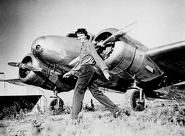 Trump se rozhodl odtajnit veškeré záznamy ohledně zmizení pilotky Earhartové