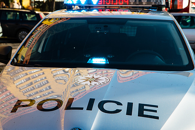Smrt mladé ženy po pádu z 15. patra v Praze. Případ převzalo oddělení vražd