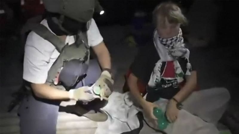 Izraelci zadrželi aktivistku Gretu Thunbergovou. Na humanitární flotilu měli použít vodní děla