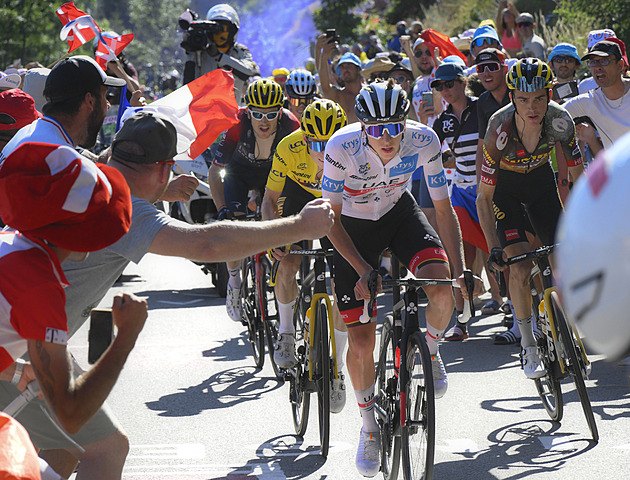 Troufalý návrh pro Tour. Chcete vidět Pogačara na Alpe d’Huez? Tak si zaplaťte