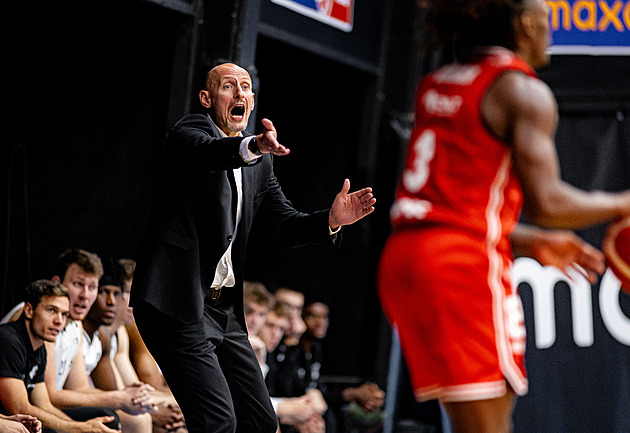 Bartoň nominoval opory Barcelony, v týmu pro kvalifikaci MS je i nehrající Kyzlink