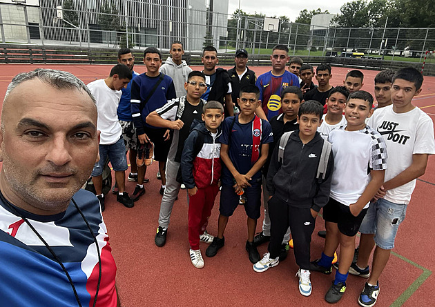 Mrazivá zpověď z vlaku: Byli to fanoušci ďábla. Na Baník se Romové bojí