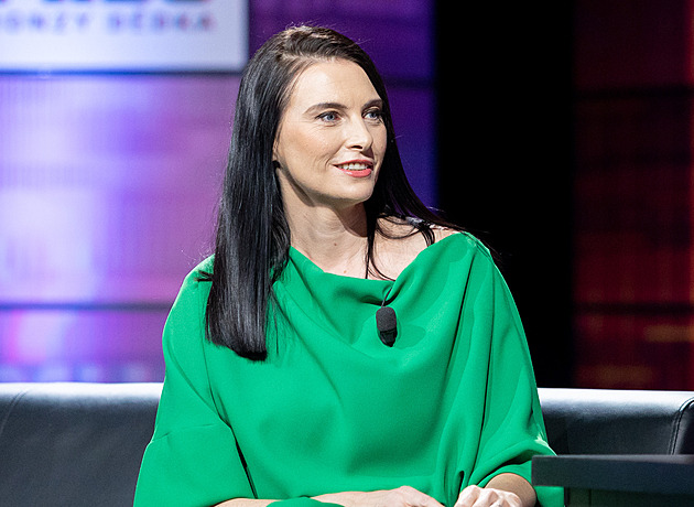 Manžela jsem poznala v nebi nad Paříží, prozradila zpěvačka Iva Frühlingová