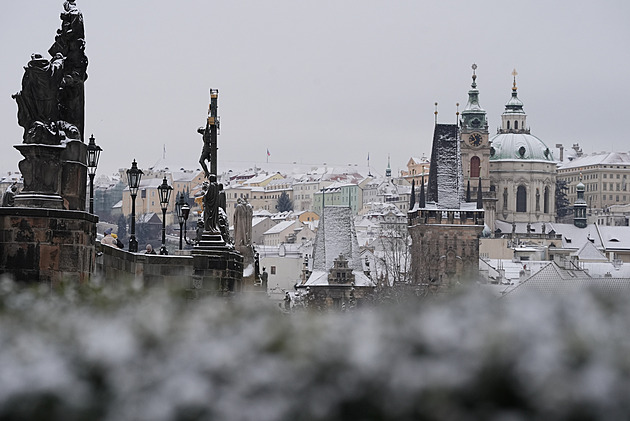 O Vánocích se může citelně ochladit. Naděje na sníh je malá