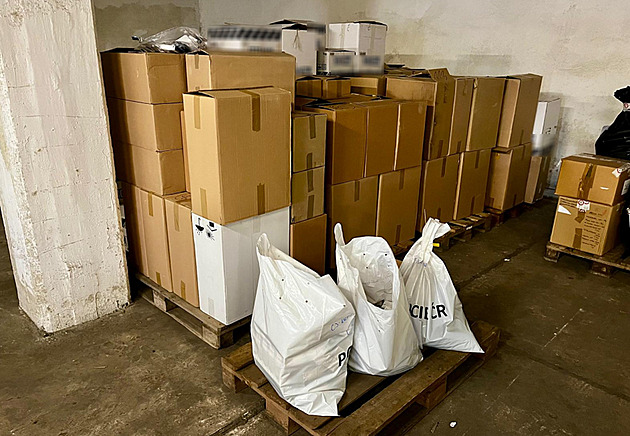 Z nelegálních cigaret měly ženy výnosný byznys, policie odhalila přes milion kusů