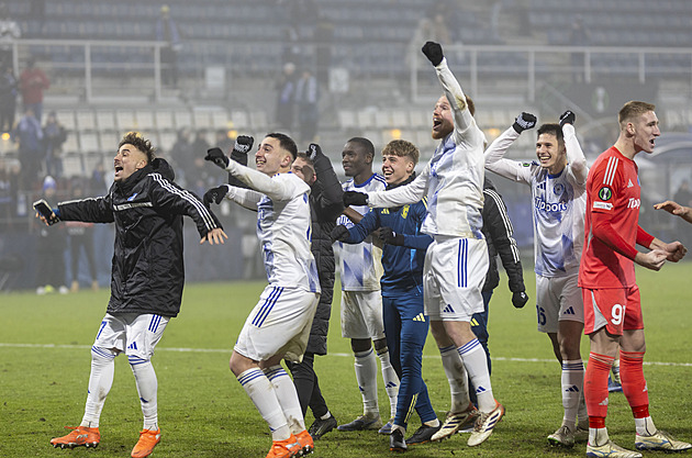 Šílenost v Olomouci, Sigma postupuje díky gólu soka ze 105. minuty