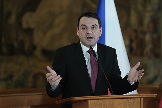 Nemám se za co omlouvat, prezident nerespektuje volby, prohlásil Macinka