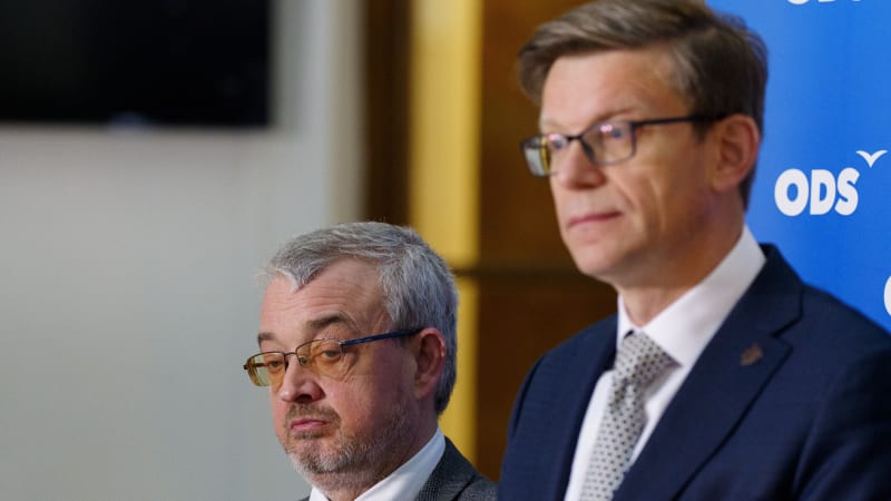 Benda ustál pokus o sestřelení z vedení klubu. Záda mu budou krýt noví a mladí poslanci