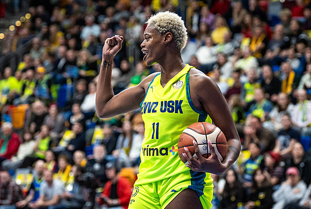 Basketbalistky USK uspěly proti Žabinám a ovládly základní část bez jediné porážky