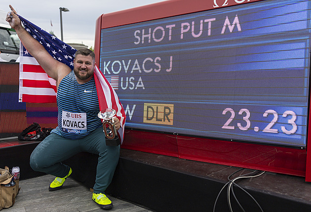 Dorazí vysněný Kovacs! Nehvizdy se těší na hvězdné koulaře, raději přikoupily maso