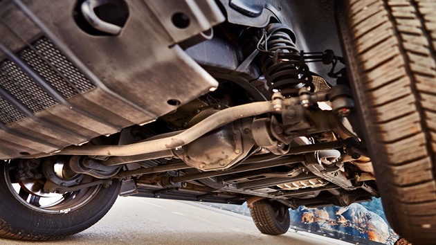 Auto po zimě: Proč je sůl největší nepřítel a kde nechat umýt podvozek