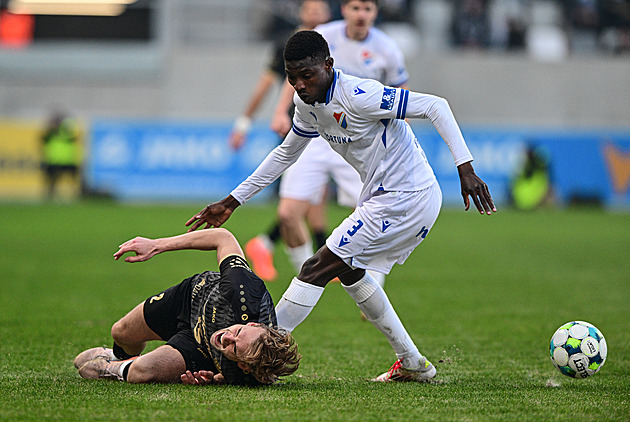 ONLINE: Hradec Kr. - Baník 0:0, Horákův gól neplatí, kdo si zajistí semifinále poháru?