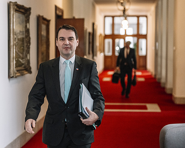 Systém Drozd se musí modernizovat, řekl Macinka. V Senátu hájil postup vlády