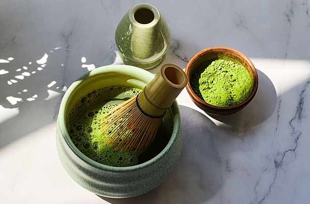 Zájem o čaj matcha roste a s ním i ceny. Pěstitelé nestíhají pokrýt poptávku