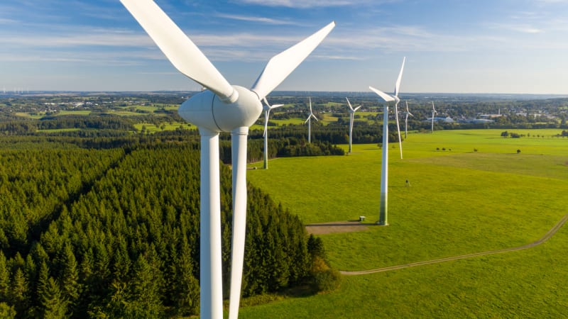 KOMENTÁŘ: Větrem proti Putinovi? Když chybí argumenty, přicházejí nálepky