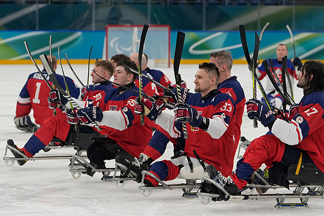 Parahokejisté porazili i Slovensko, postup do bojů o medaile mají v Miláně na dosah