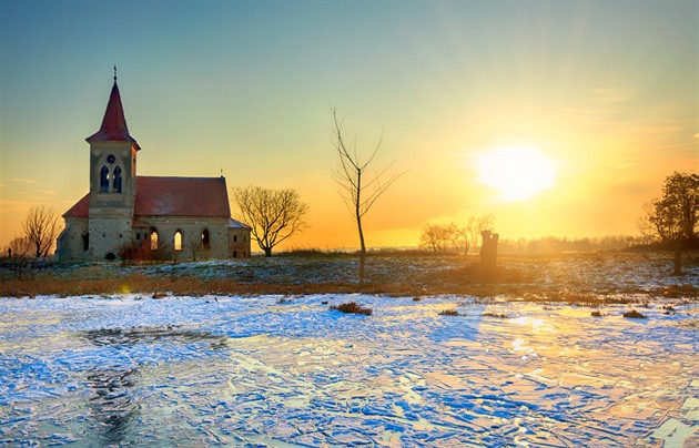 Kousek kostela doma? Ikonu Pálavy ničí i turisté, oprava je v nedohlednu