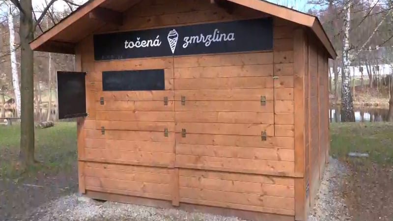 Pozor, já se snažím. Loupež na Vysočině připomínala grotesku, nešiky zachytila kamera