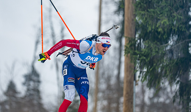 Biatlon ONLINE: Závěrečný mužský sprint, Krčmář v cíli průběžně desátý, 16. Karlík