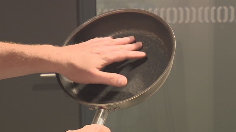 Češi se zbavují teflonových pánví: Mohou škodit zdraví, varují odborníci. Čím je nahradit?
