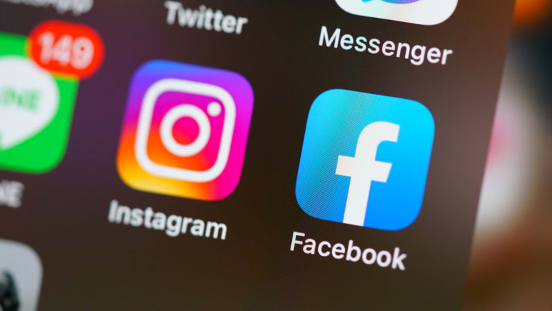 Facebook čelí globálnímu výpadku. Problémy hlásí také Instagram a další služby skupiny Meta