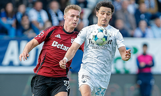 Fotbalové přestupy ONLINE: Mannsverk pokračuje ve Spartě, Liberec posiluje